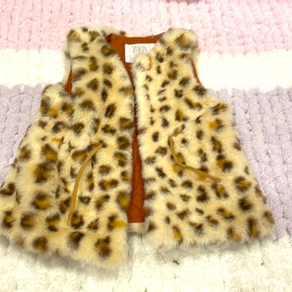 Furry leopard vest